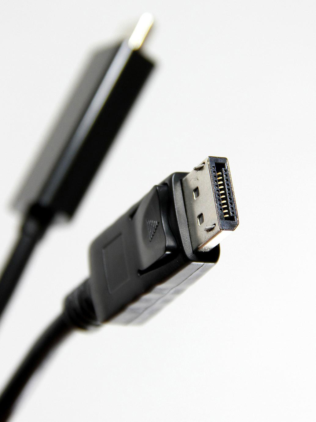 Telecom DisplayPort M —  HDMI M 1.8м