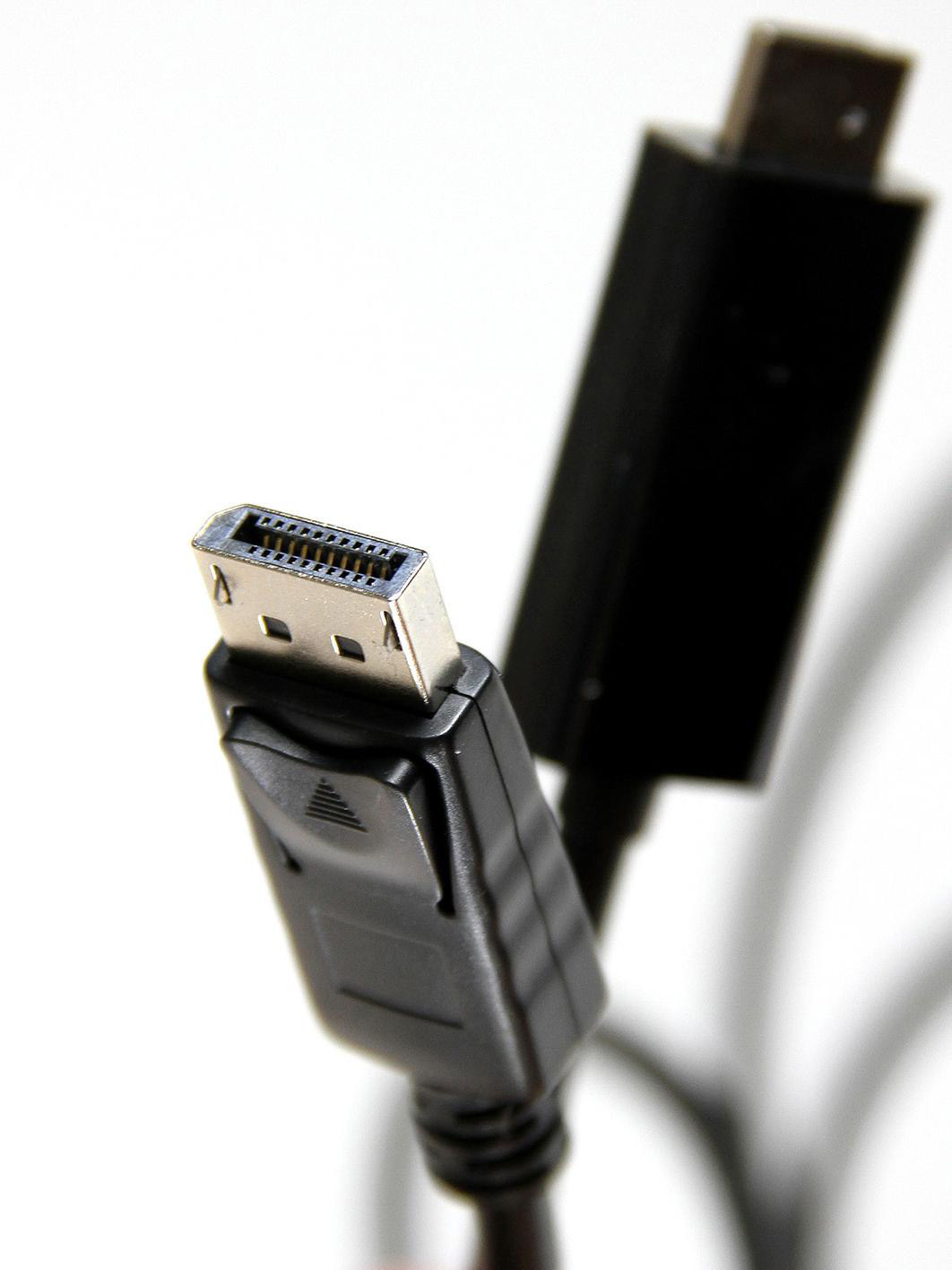 Telecom DisplayPort M —  HDMI M 1.8м