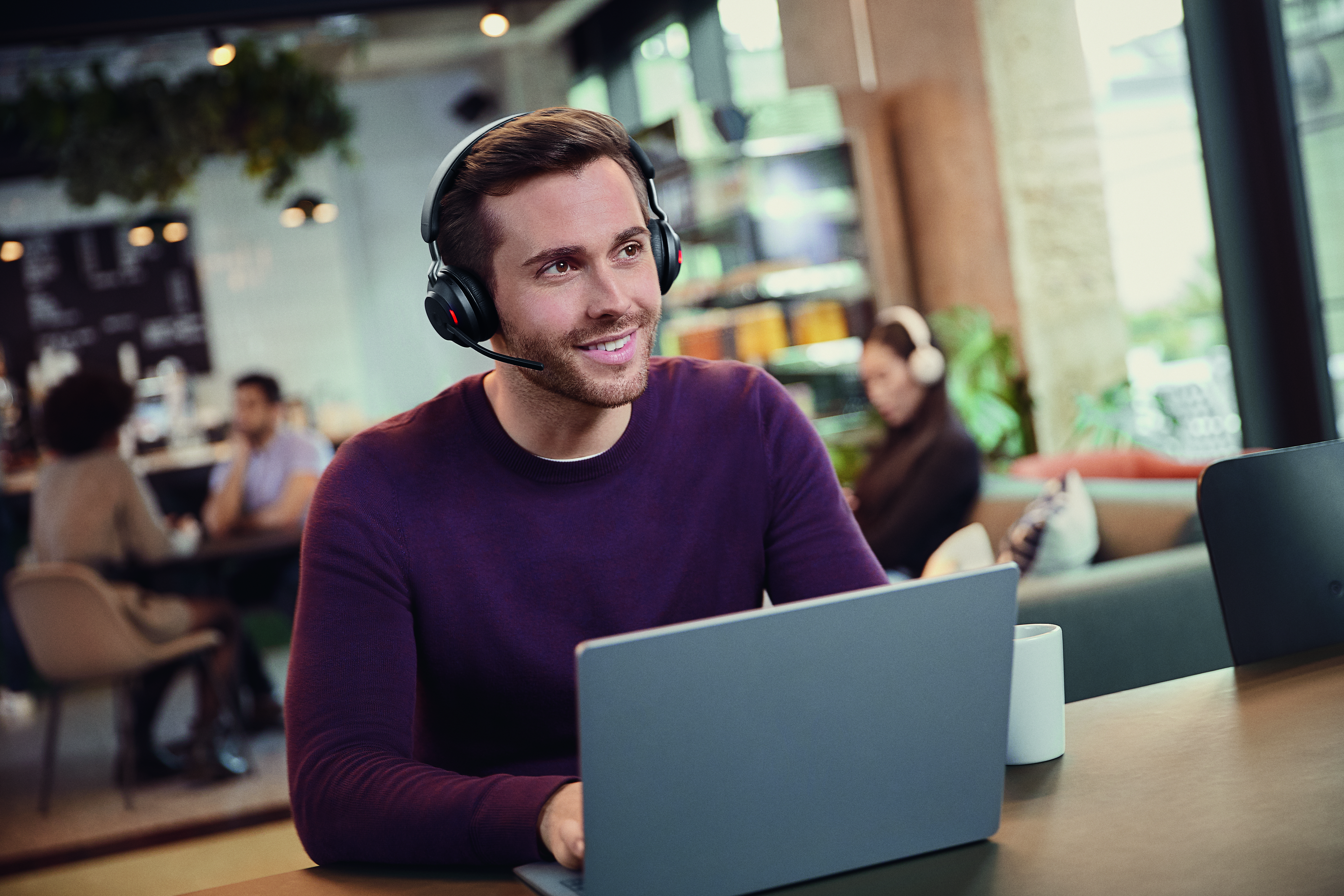 Jabra Evolve2 65 - USB-С MS Teams Stereo with Charging Stand