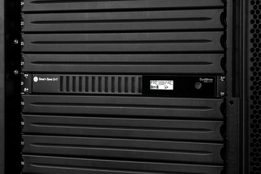 Systeme Electric Smart-Save SMT 750VA SMTSE750RMI1U