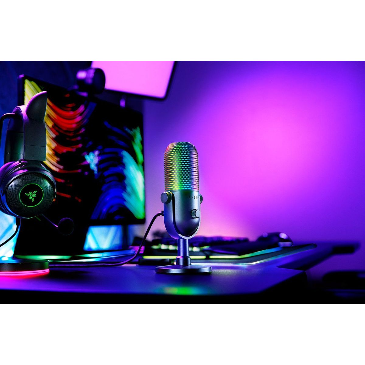 Razer Seiren V3 Chroma - Black RZ19-05060100-R3M1