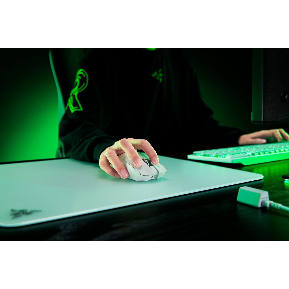 Razer Viper V3 Pro White Gaming Mouse RZ01-05120200-R3G1