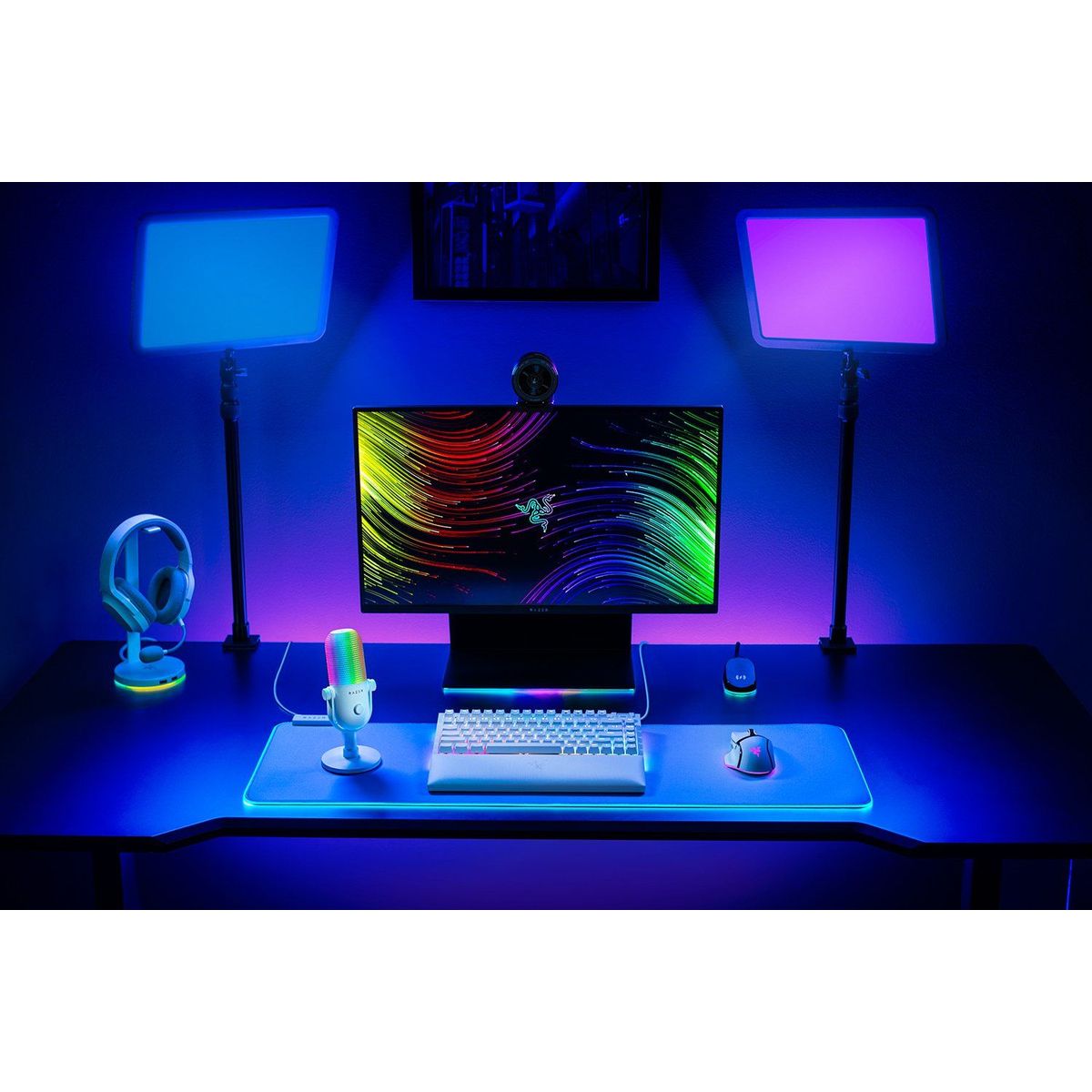 Razer Seiren V3 Chroma - White RZ19-05060200-R3M1