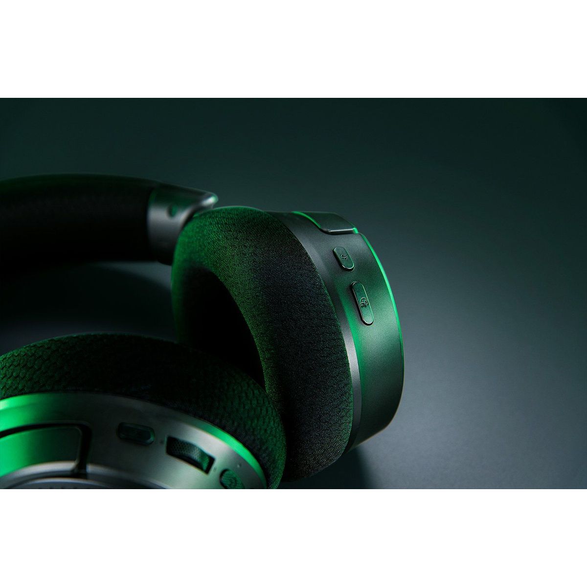 Razer Kraken V4 RZ04-05170100-R3M1