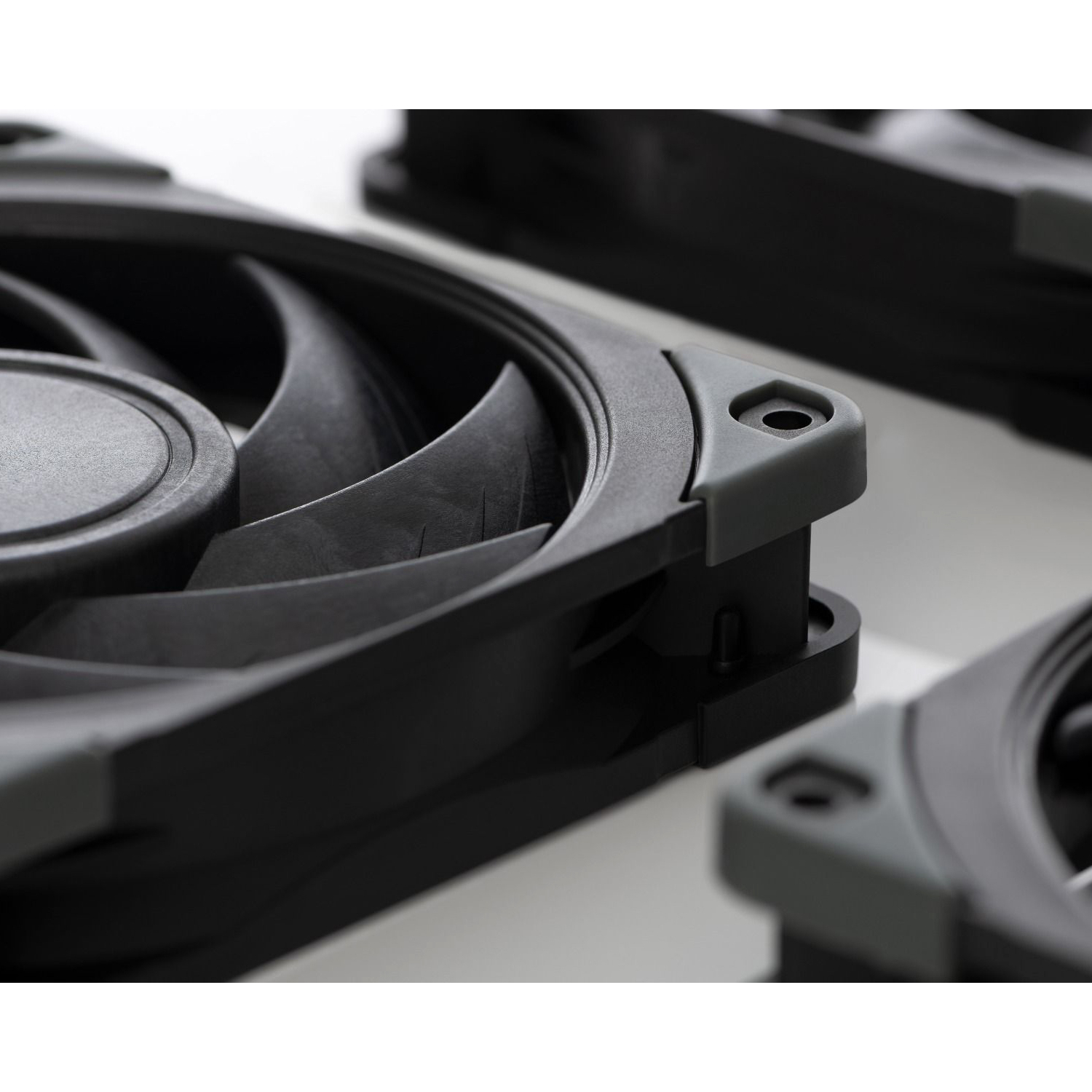 Noctua NF-A12x25 PWM chromax.black.swap