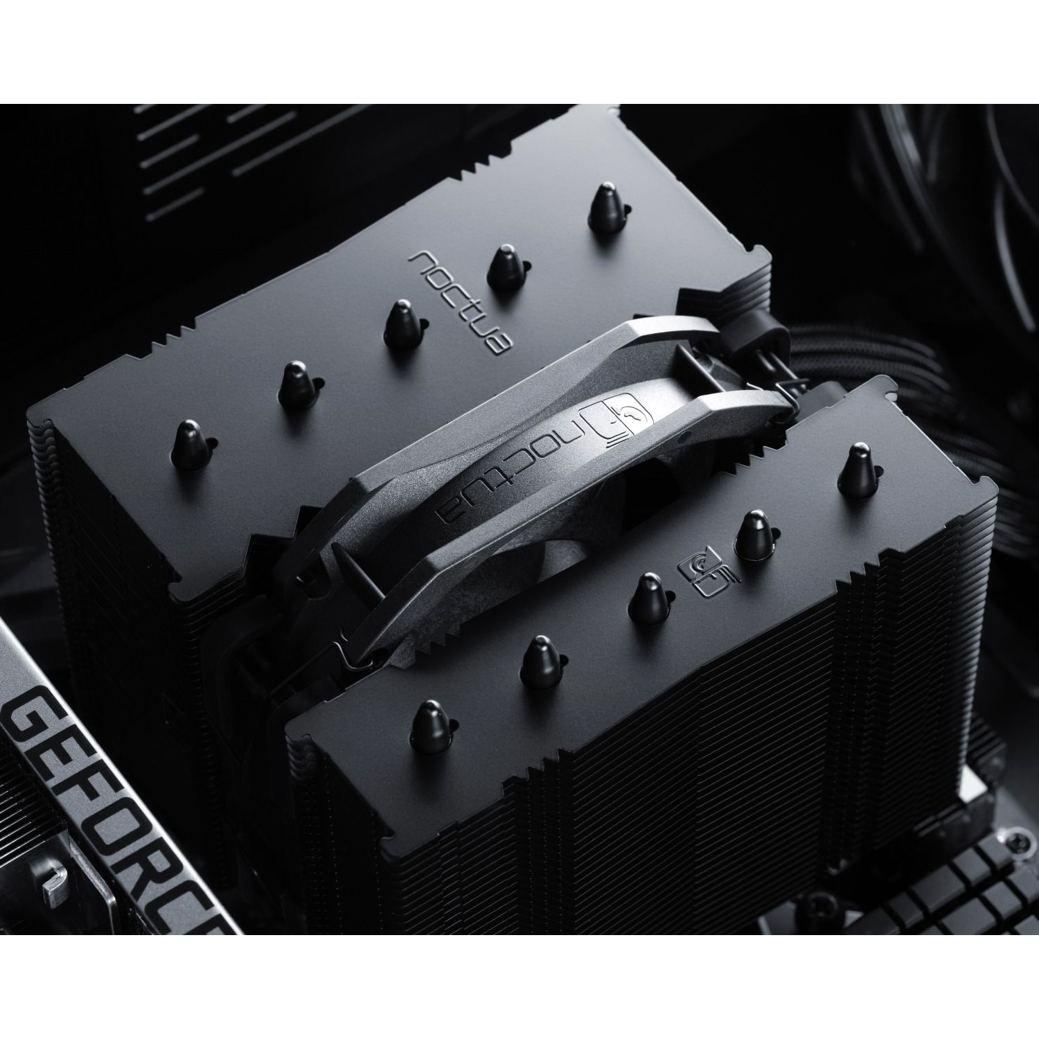 Noctua NH-D12L chromax.black