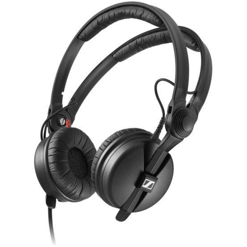 Закрытые мониторные наушники Sennheiser HD 25 PLUS, Закрытые мониторные наушники, 16 - 22000 Гц, 70 Ом, кабель прямой1,5 м. и сприальный 1,5 - 3м., разъём 3,5/6,3 мм, запасные амбушюры, чехол.