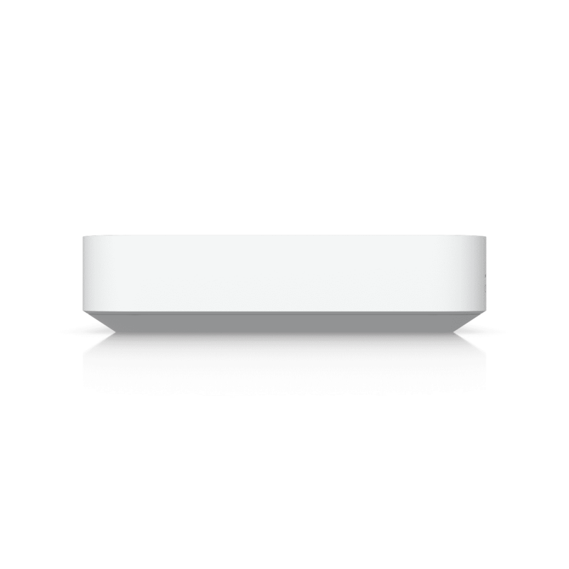 UBIQUITI UCG-Ultra Маршрутизатор 4 ядра (1,5 ГГц), 4х 1G RJ45, 1х 2.5G RJ45 WAN
