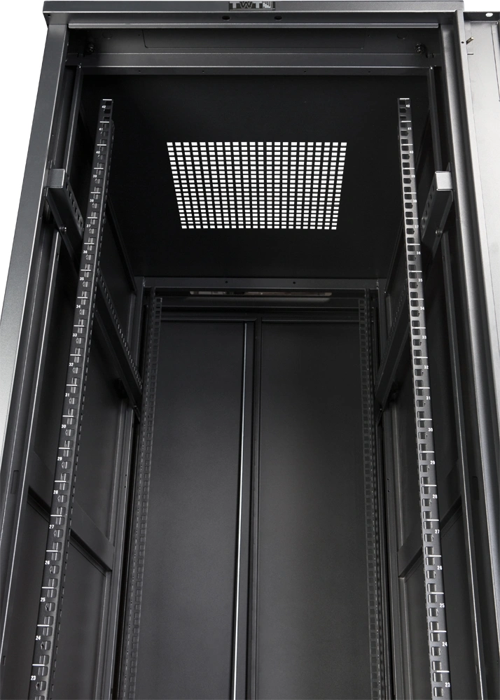 шкаф Шкаф 19 Business, 32U 600x600, черный, передняя дверь стекло, задняя дверь распашная металл LANMASTER арт. TWT-CBB-32U-6x6-G1