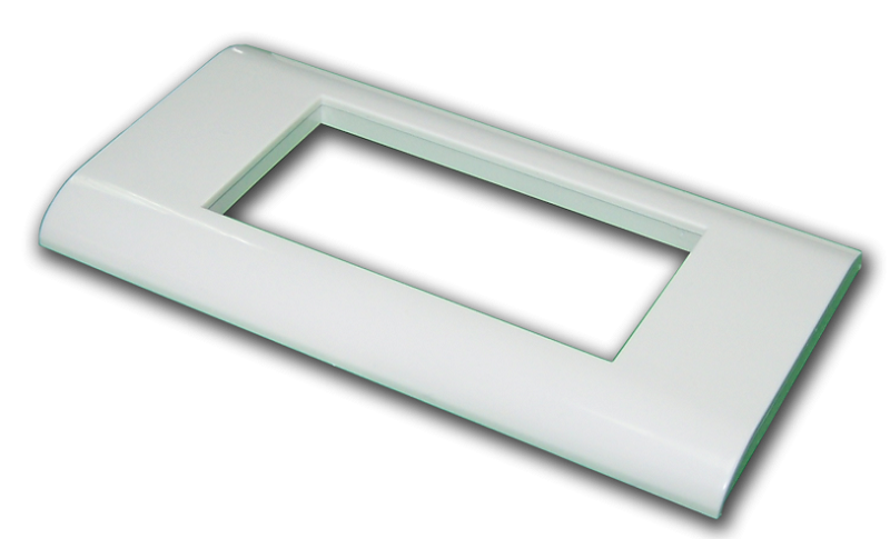 Пластиковая накладка на цоколь, 45x90, белая LANMASTER арт. LAN-FR45x90-WH