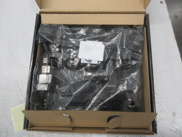 Материнская плата GIGABYTE A620M H, AM5, A620, 2*DDR5, 4*SATA, 1*M.2, 2*USB 3.2, 4*USB 2.0, Type-C, 1*PCIx16, 1*PCIx1, DP+HDMI, mATX